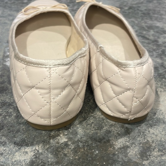 Afeetsing- NWOT SZ 7 Nude Round Toe Ballet Flats Comfortable Flats - Picture 5 of 8